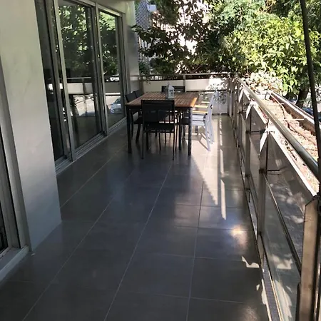 Standing Barcelona Forum 圣阿德里安-德贝索斯